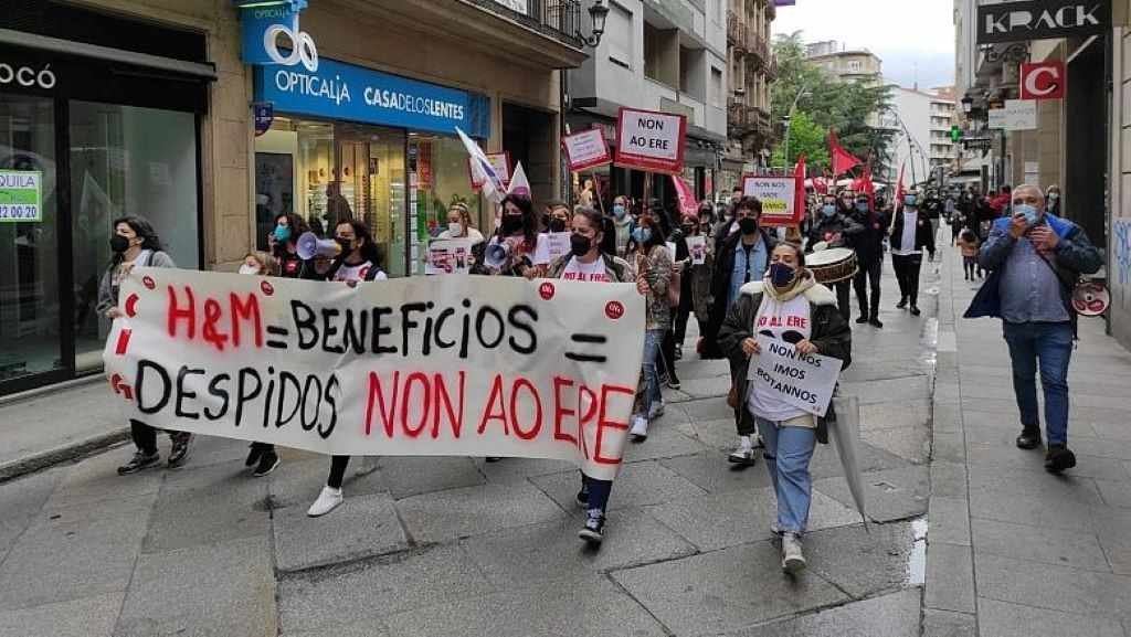Protesta do cadro de persoal de H&M por Ourense. (Foto: CIG)