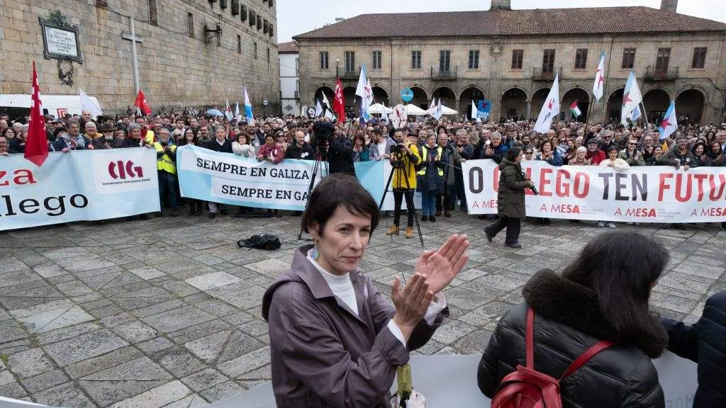Manifestaci&oacute;n en Compostela convocada por Queremos Galego. (Foto: C&eacute;sar Arxina / Europa Press)