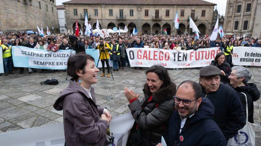 Manifestaci&oacute;n en Compostela convocada por Queremos Galego. (Foto: C&eacute;sar Arxina / Europa Press)