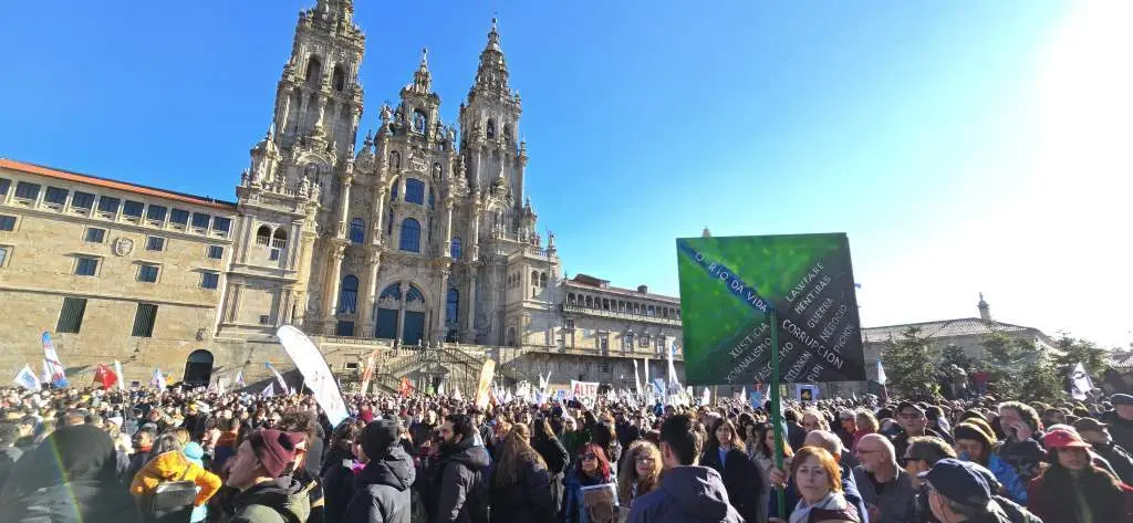 Manifestaci&oacute;n contra Altri en Santiago de Compostela. (Foto: Sergio Figueira)