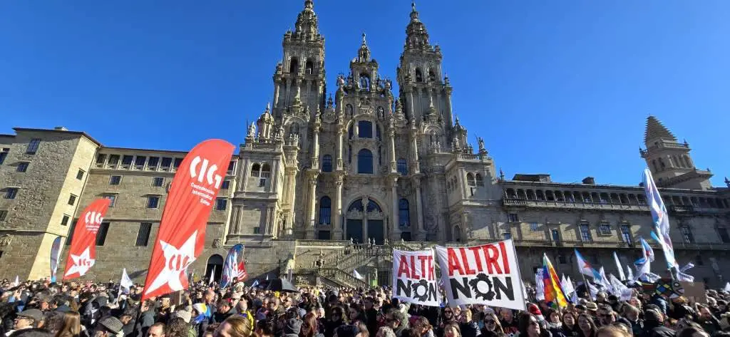 Manifestaci&oacute;n contra Altri en Santiago de Compostela. (Foto: Sergio Figueira)