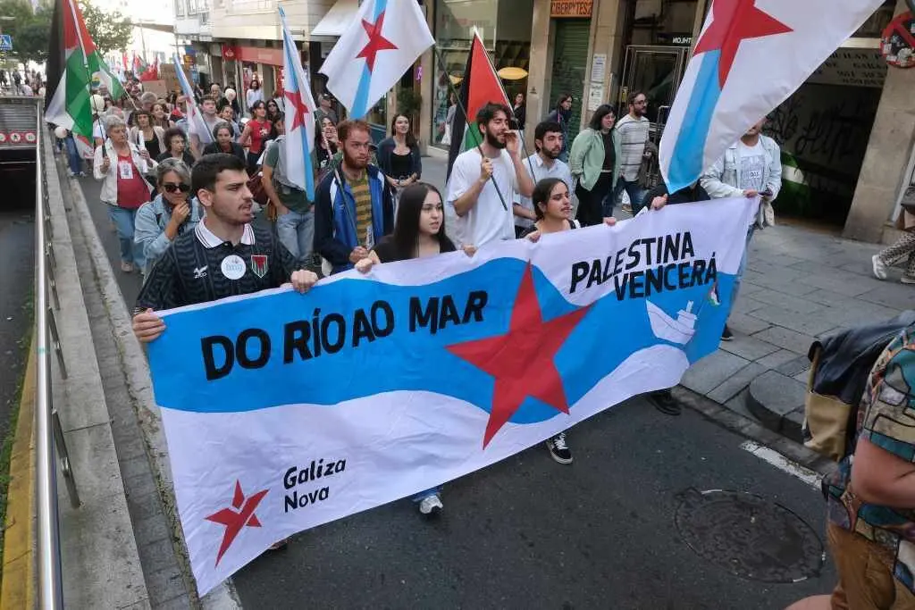 Mobilizaci&oacute;n en Compostela en solidariedade co pobo palestino. (Foto: Arxina)