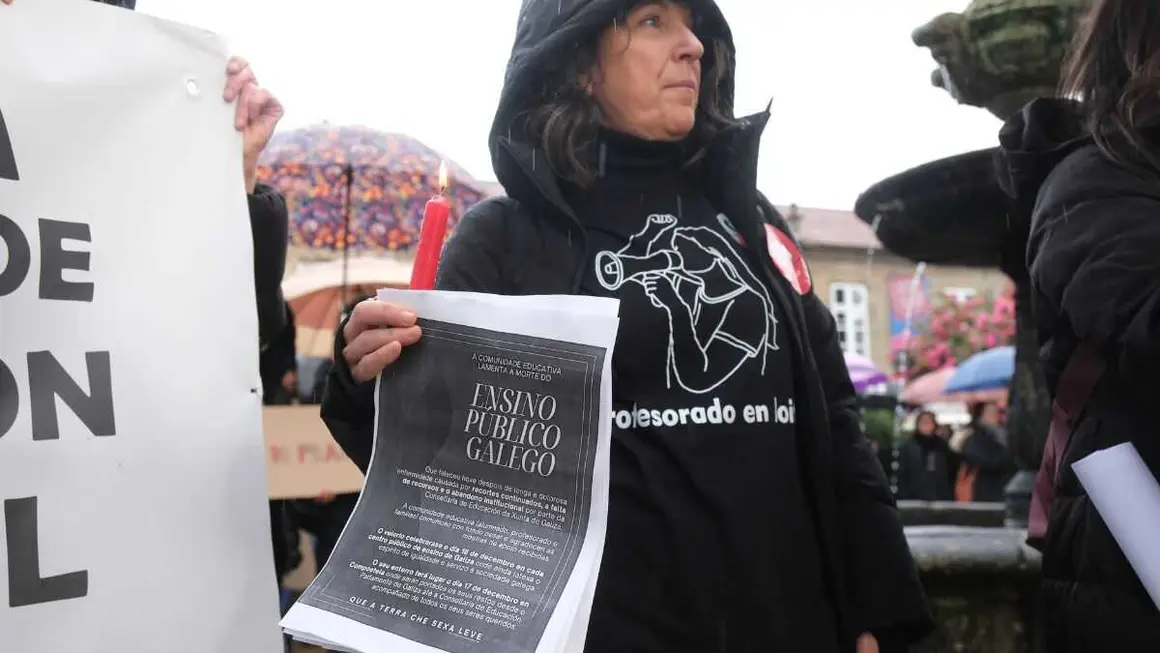 Mobilizaci&oacute;n do profesorado galego, este 16 de decembro en Compostela. (Foto: Arxina)