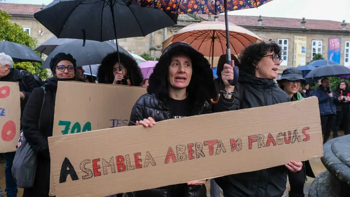 Mobilizaci&oacute;n do profesorado galego, este 16 de decembro en Compostela. (Foto: Arxina)