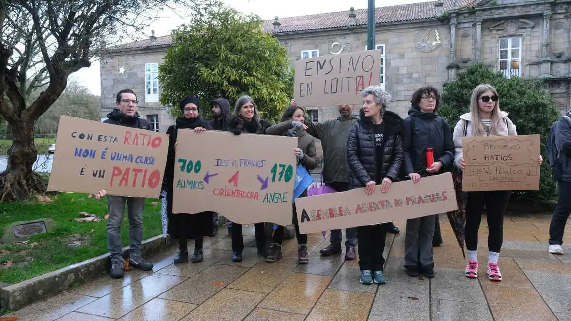 Mobilizaci&oacute;n do profesorado galego, este 16 de decembro en Compostela. (Foto: Arxina)