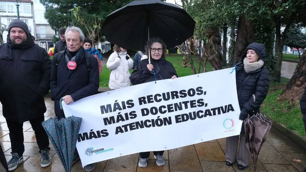 Mobilizaci&oacute;n do profesorado galego, este 16 de decembro en Compostela. (Foto: Arxina)
