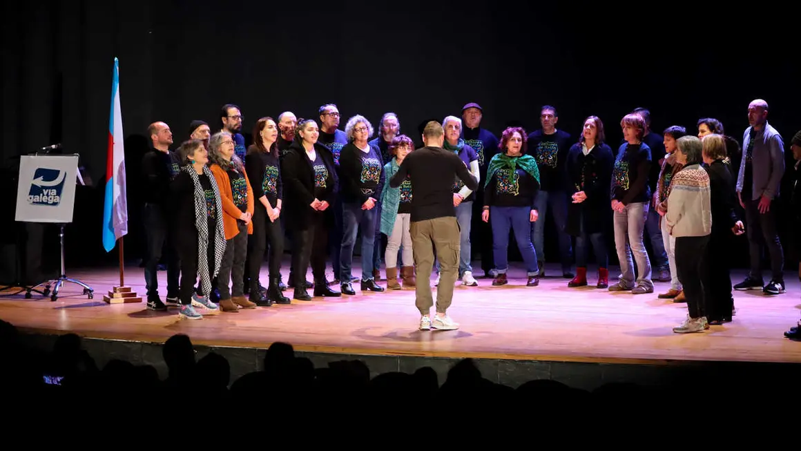 Foto do acto, Cantar a Naci&oacute;n, en Vigo. (Foto: N&oacute;s Diario)