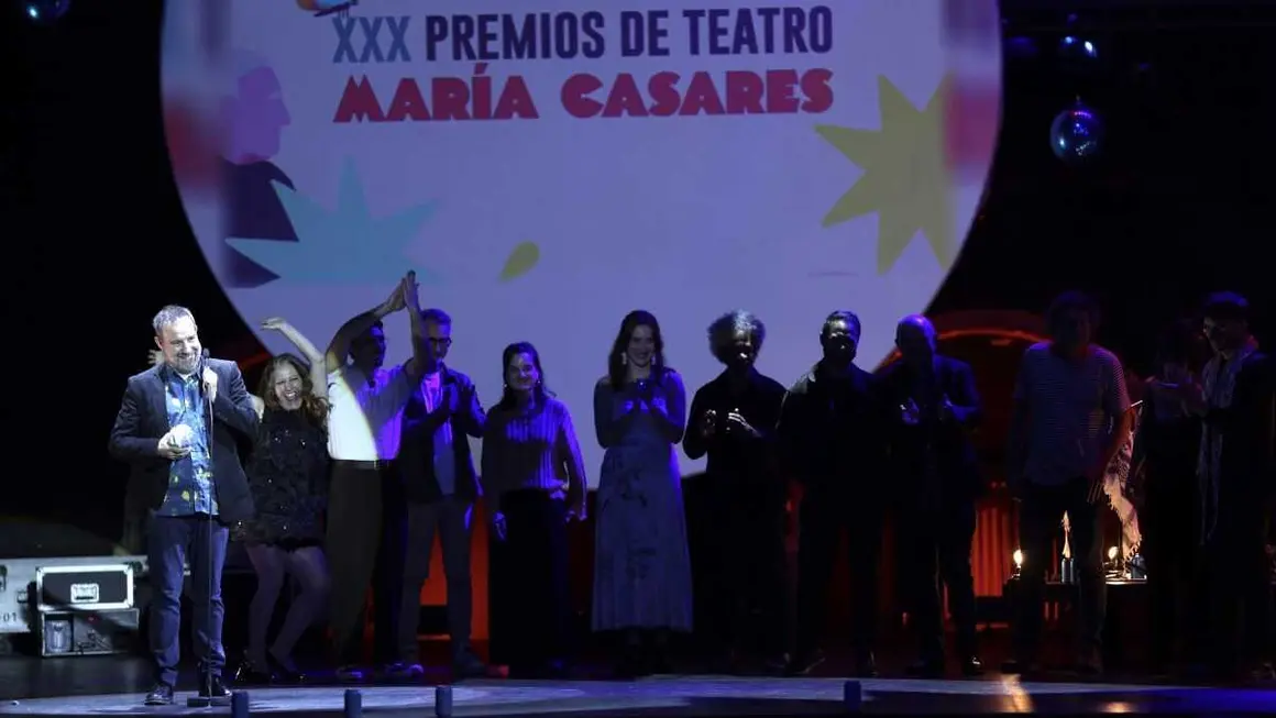 'Reconversi&oacute;n', da compa&ntilde;&iacute;a Ibuprofeno, levou o premio ao Mellor Espect&aacute;culo. (Foto: La Diapo)
