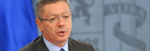 O Ministro Alberto Ruíz Gallardón anunciando a reforma do código penal