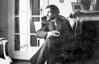 Manuel Quiroga na súa casa de París. Fonte foto: Museo de Pontevedra.