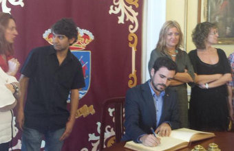 Á esquerda, o alcalde de Ferrol, que acompaña a Alberto Grazón (IU)
