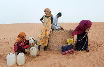 [Imaxe: Flickr, United Nations Photo] Mulleres nos campos de refuxiados do Sáhara