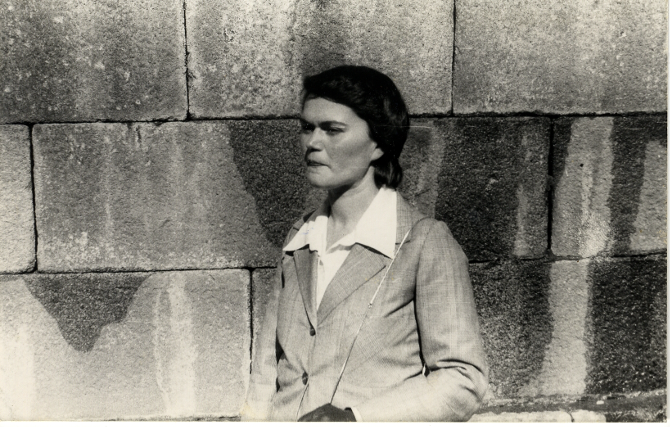 Margarita Ledo en Porto, 1975, fotografada por Viale Moutinho