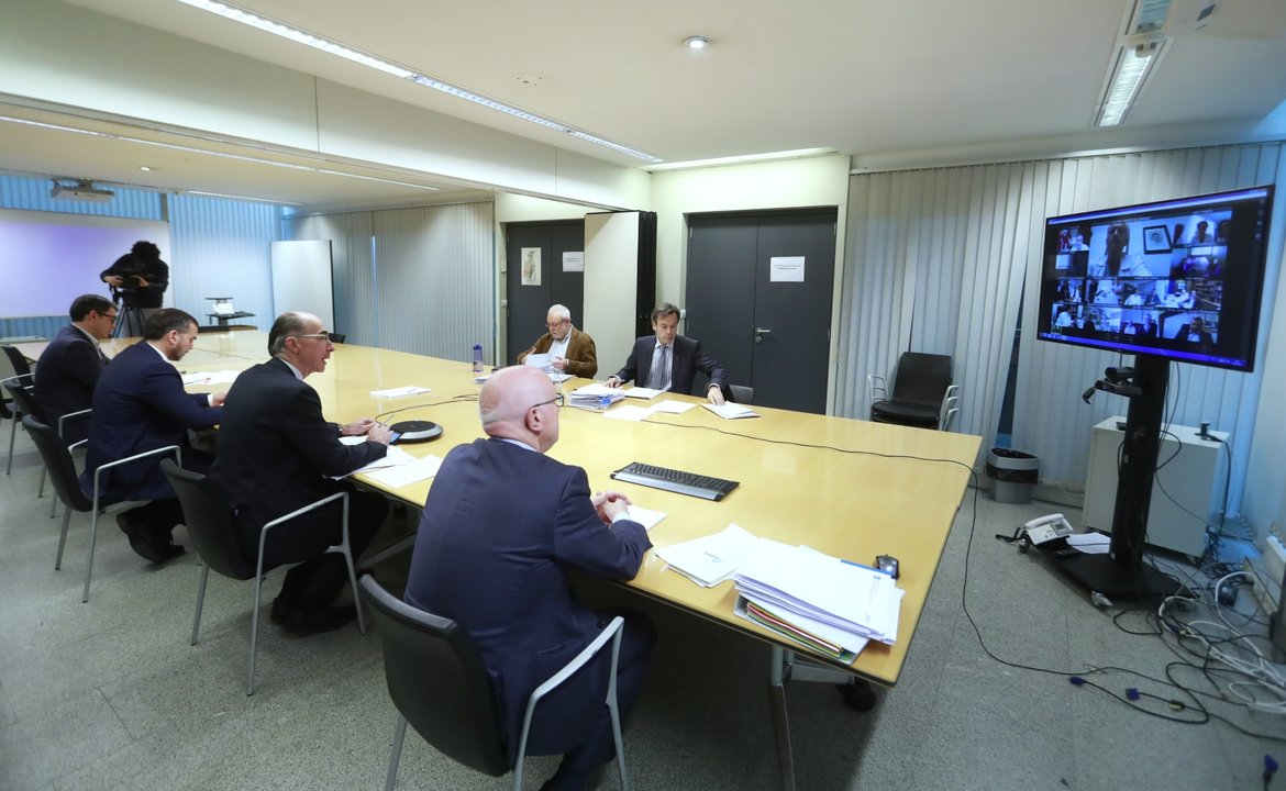 Videoconferencia do conselleiro de Sanidade e a súa equipa coas direccións dos hospitais privados da Galiza (Xunta).