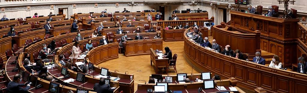 Sessão Plenária, do dia 17 de junho de 2020, onde onde foi debatida e votada a Proposta de Lei que aprova o Orçamento Suplementar para 2020.