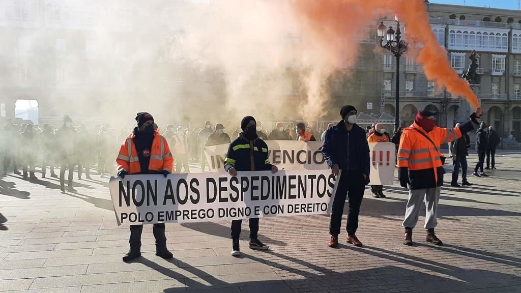 Concentración dos traballadores e traballadoras de Alu Ibérica na Coruña en xaneiro de 2021. (Foto: CCOO)