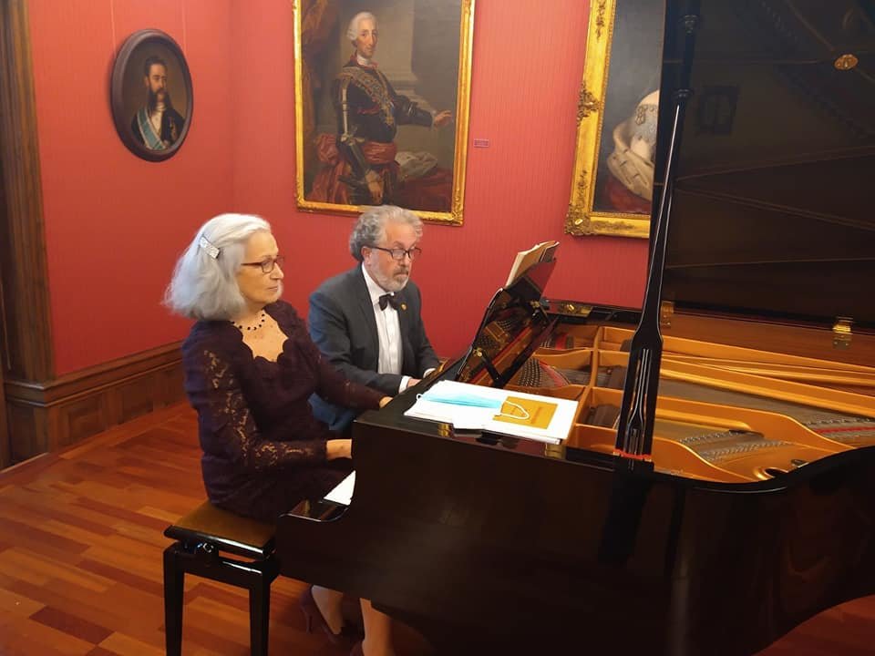 Margarita Viso e Juan Durán ao piano.