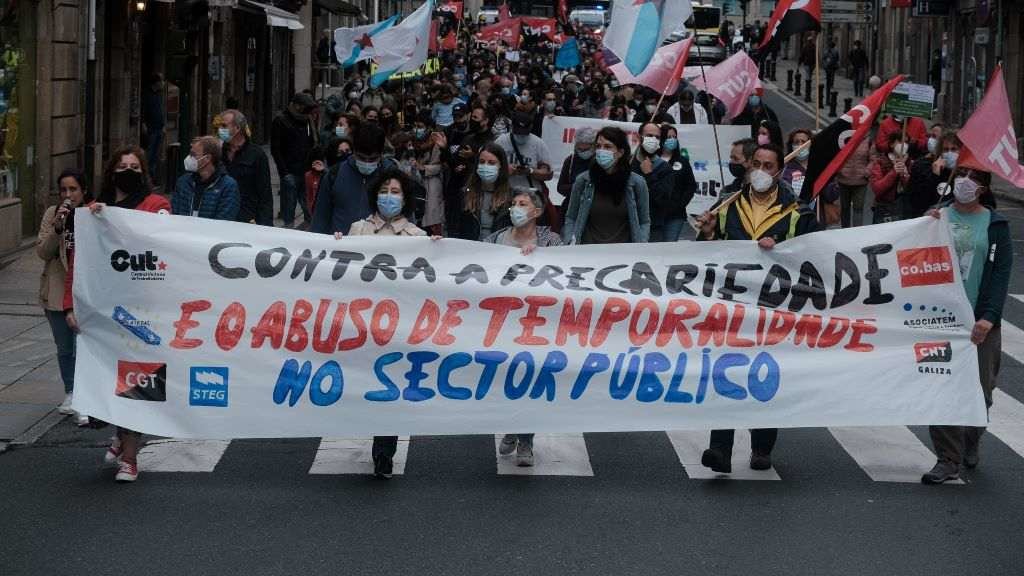Manifestación esta sexta feira en Compostela das empregadas e empregados públicos. (Foto: Arxina)