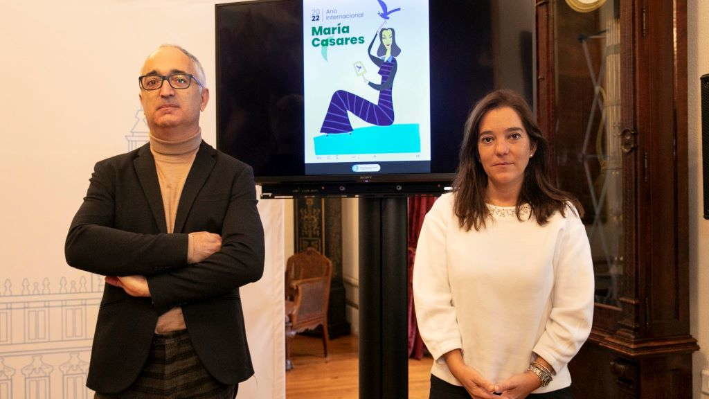 O coordinador da programación, Xosé Aldea, coa alcaldesa, Inés Rei. (Foto: Andy Pérez) #maríacasares #acoruña #inésrei #cultura