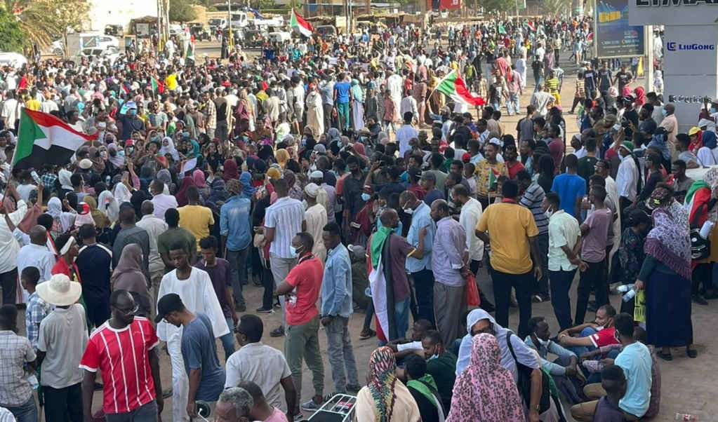Mobilizacións o pasado 30 de outubro en Khartún, capital do Sudán, rexeitando o golpe de Estado. (Foto: Twitter)