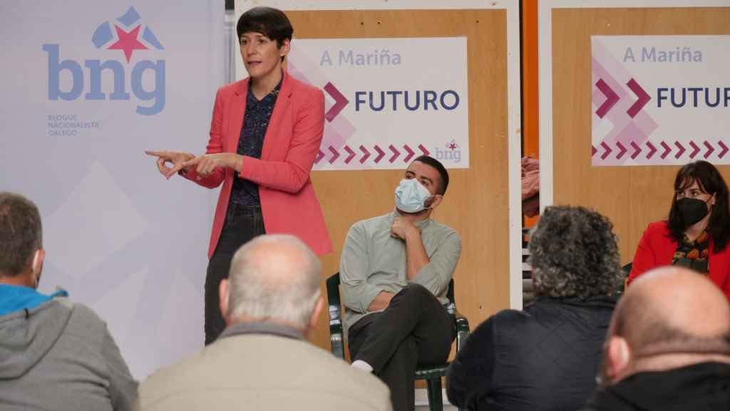 Ana Pontón, en Burela, no encontro con sectores sociais e económicos sobre a crise industrial.