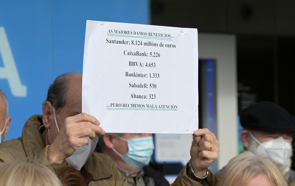 A Coruña
Exterior Abanca (Cantón Grande). Ana Pontón () participa en el acto simbólico de denuncia de la exclusión financiera en Galicia.
01/02/2022
Foto: M. Dylan / Europa Press



