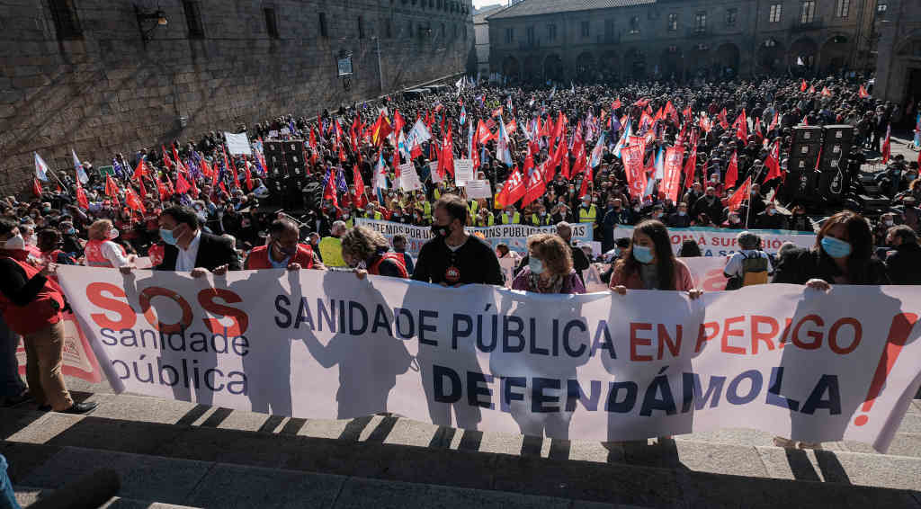 Manifestación convocada por SOS Sanidade Pública en Compostela o pasado 14 de novembro (Foto: Arxina).