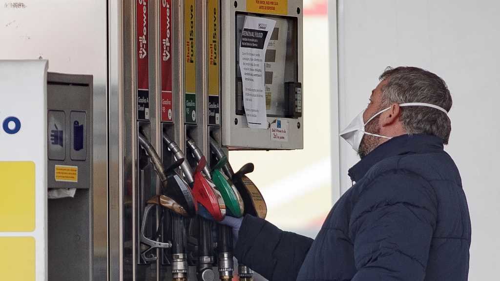 Os carburantes encadean máis de dous meses cos prezos á alza e superando máximos históricos (Foto: Eduardo Parra / Europa Press).