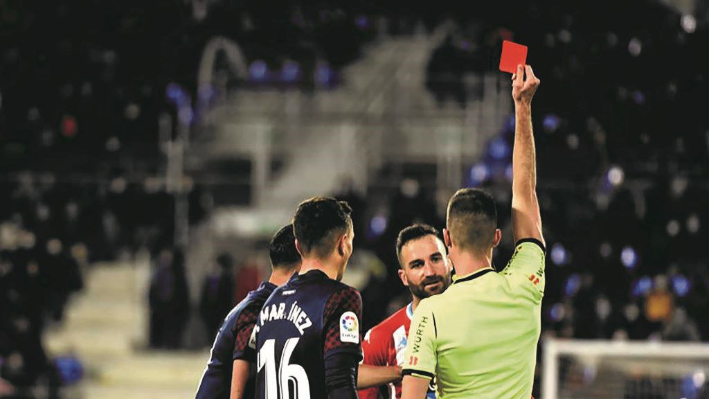 A polémica expulsión de Campabadal condicionou o encontro do Lugo (Foto: La Liga).