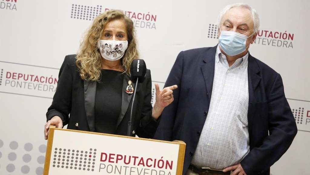 A presidenta da Deputación de Pontevedra, Carmela Silva, e o vicepresidente, César Mosquera, esta sexta feira, en rolda de prensa (Foto: Rafa Estévez / Deputación).