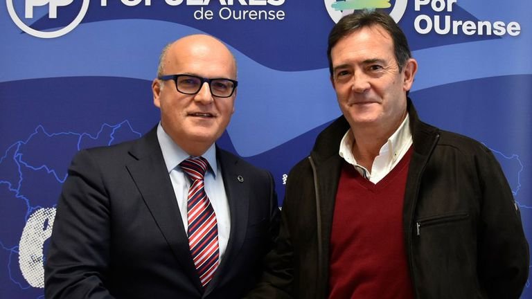 O presidente do PP de Ourense, Manuel Baltar, e o alcalde de Riós, Francisco Armanda Veiga. (Foto: Nós Diario)