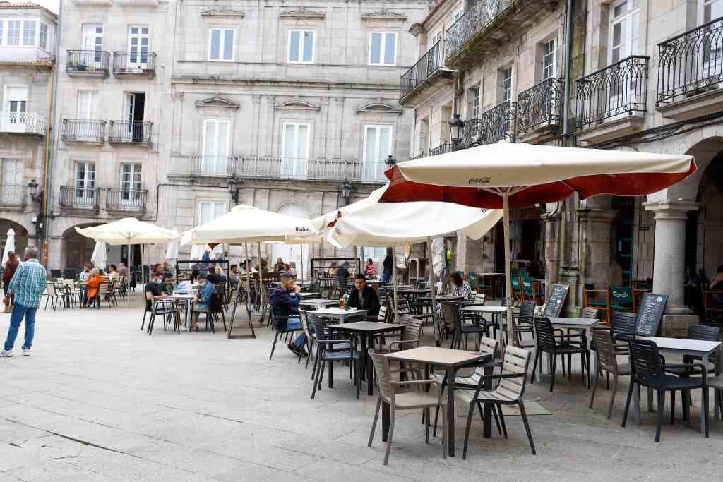 Unha terraza de Vigo en xuño de 2021. (Foto: Marta Vázquez / Europa Press)