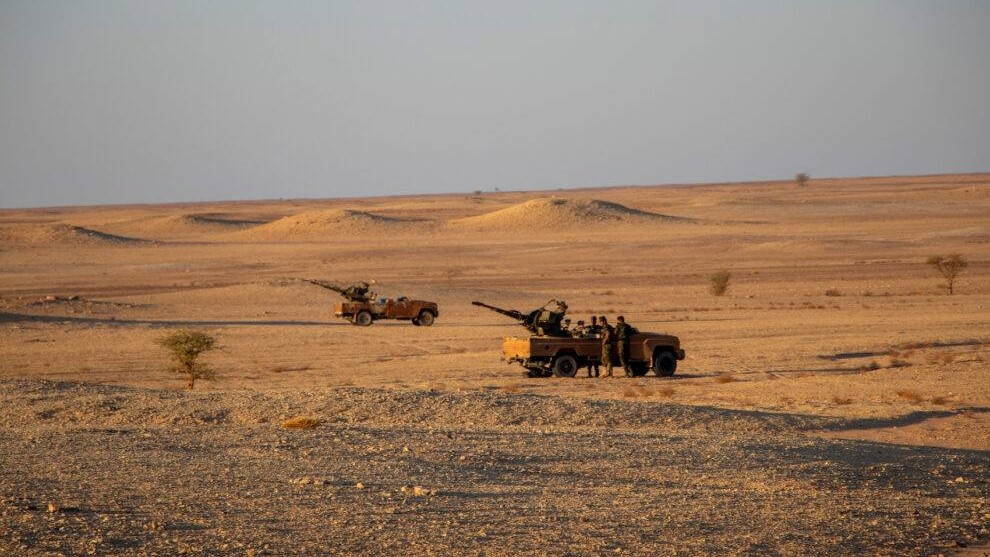O exército saharuí en Hauza e Smara. (Foto: ECSaharaui).