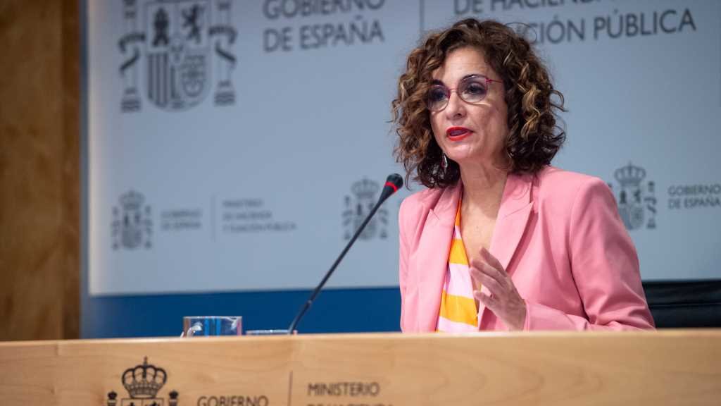 A ministra de Facenda, María Jesús Montero, lembrou que o PP tampouco axustou os tramos do imposto á inflación (Foto: Gustavo Valiente / Europa Press)