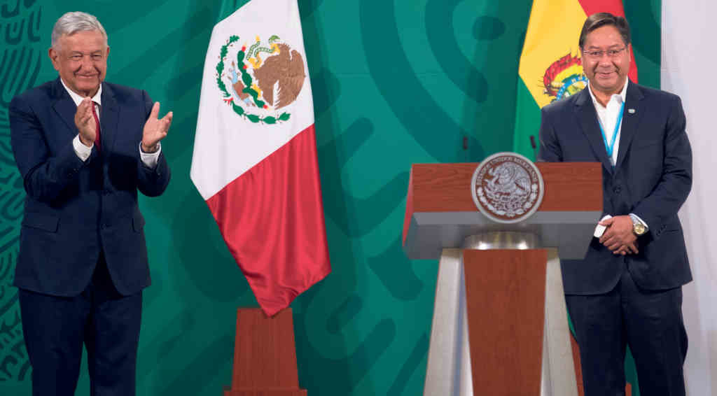 Andrés Manuel López Obrador e Luis Arce, son os presidentes de México e Bolivia, países nos que o litio é un recurso estatal. (Foto: Julián López / Zuma Press / Contacto Photo)