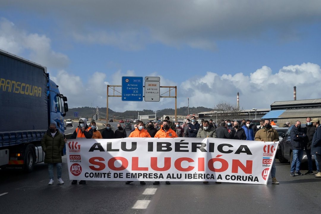 Concentración do persoal de Alcoa o pasado 3 de marzo. (Foto: M. Dylan/Europa Press)