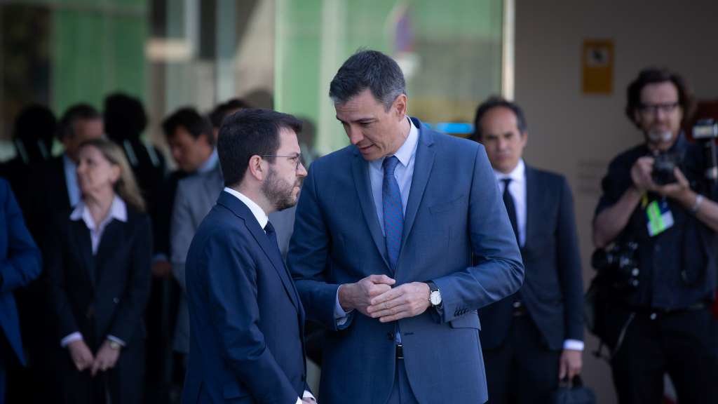Pere Aragonès e Pedro Sánchez, esta sexta feira, en Barcelona. (Foto: David Zorrakino / Europa Press)