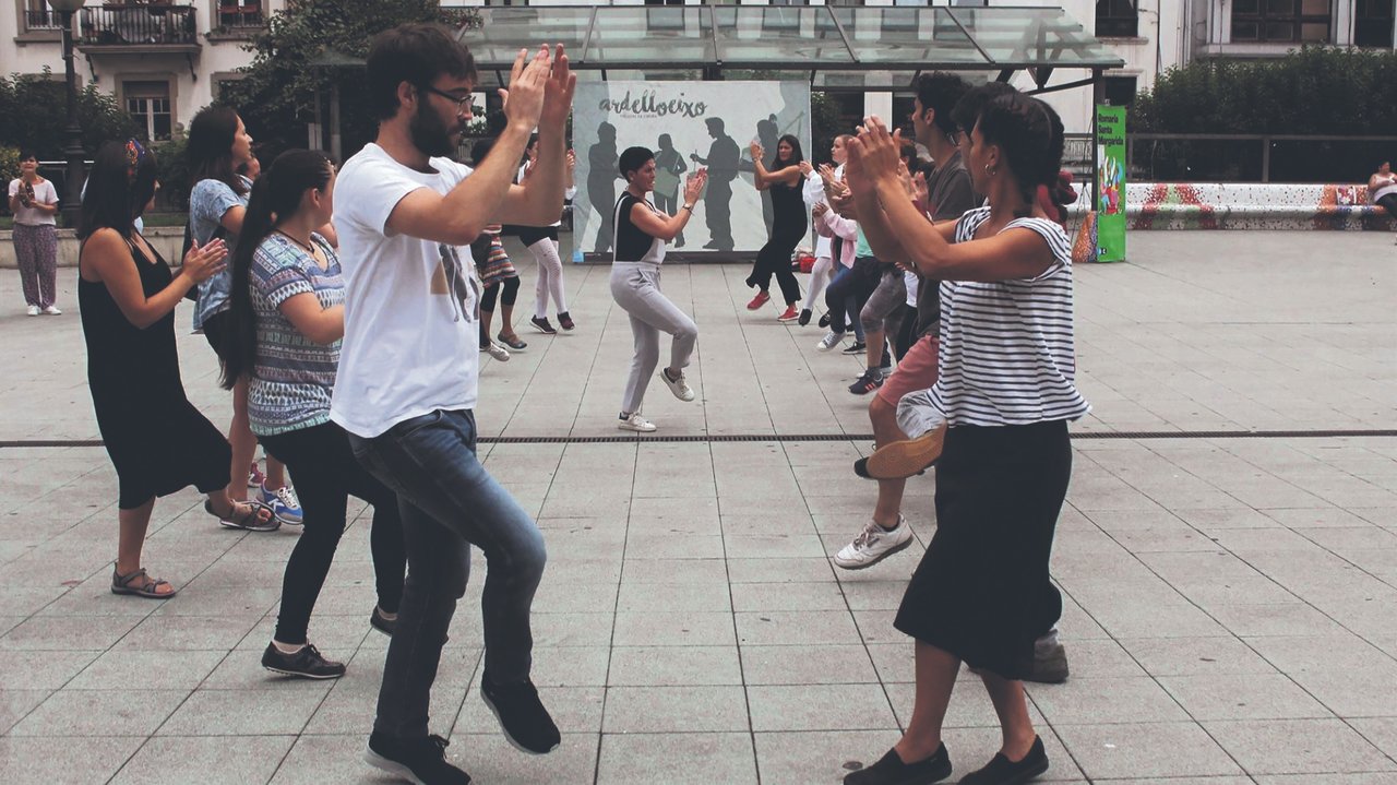 Un obradoiro de baile tradicional na Coruña, en 2020. (Foto: Nós Diario)