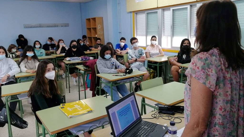 Alumnado de 2º da ESO do Xunqueira I de Pontevedra no obradoiro 'Aprender a querernos ben'. (Foto: Nós Diario).