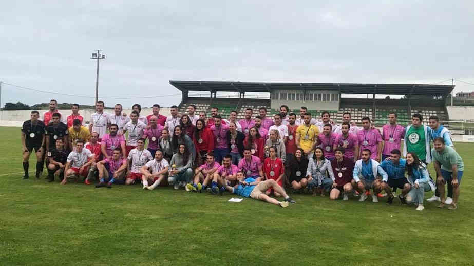 Deportistas e técnicos participantes no I All Star realizado en Burela en 2019 (Foto: Futbolinlugo).