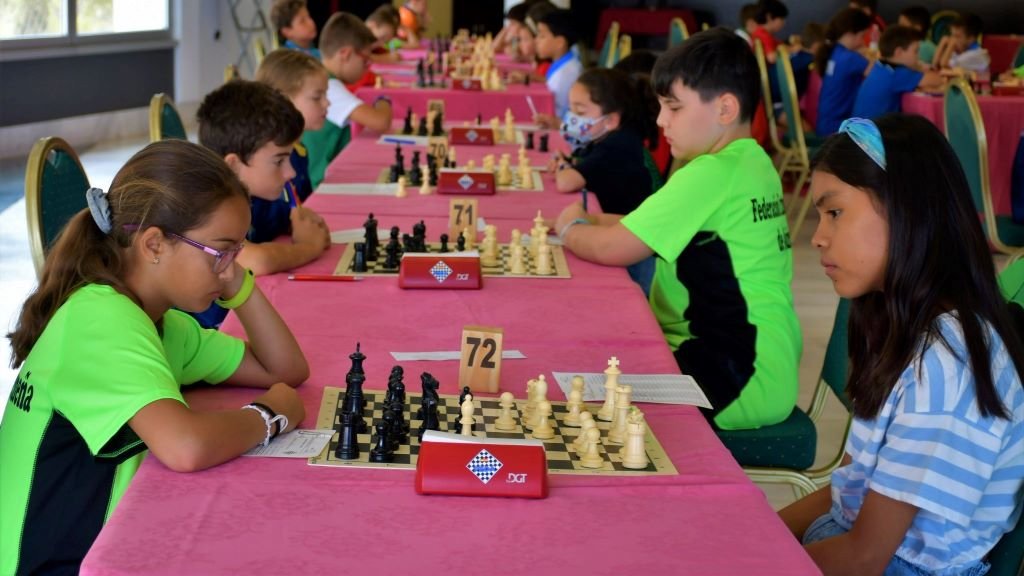 O xadrez é un deporte para todas as idades (Foto: FEX).