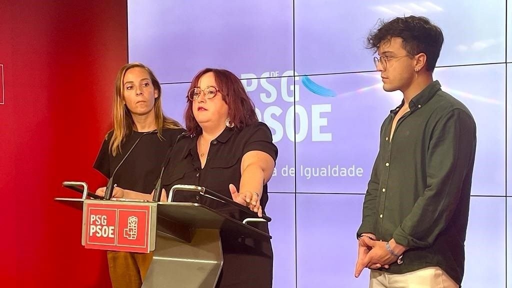 De esquerda a dereita, Noa Díaz, Silvia Fraga e Xurxo Doval. (Foto: PSdeG)