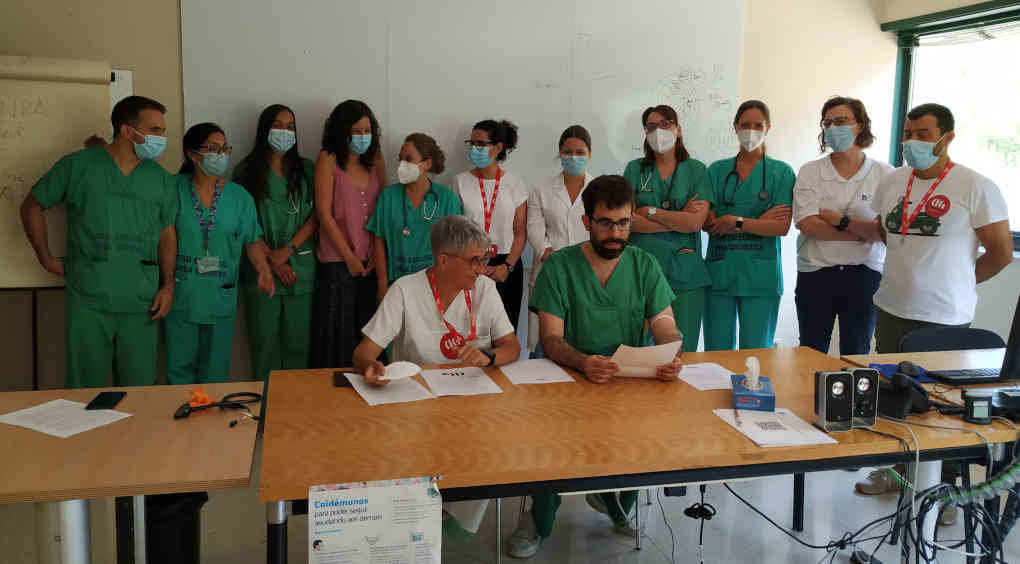 Delegados da CIG do Hospital do Barbanza en rolda de prensa (Foto: Nós Diario).