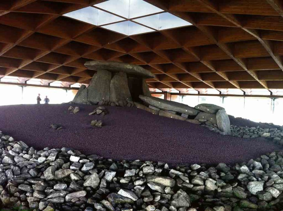 O dolmen de Dombate, en Cabana de Bergantiños, incorpórase este ano aos escenarios presentes en Espazos Sonoros.(Foto: Piquito)