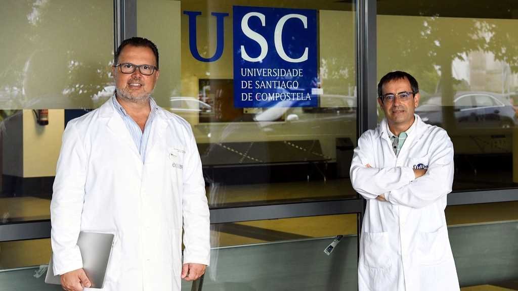 Federico Martinón (esquerda) e Antonio Salas (dereita), profesores da USC. (Foto: Santi Alvite)