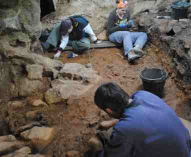 Escavacións en Valdebara (Becerreá)