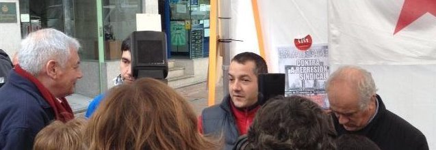 Guillerme Vázquez visitou aos sindcalistas en folga