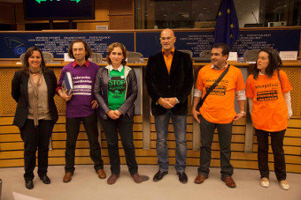Representantes das plataformas de afectad@s con representantes do Parlamento europeo e a PAH