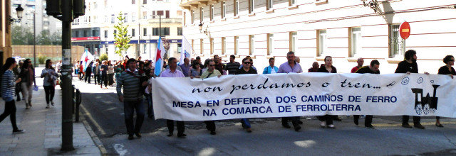Cortexo en defensa dos camiños de ferro decorrido polas rúas de Ferrol