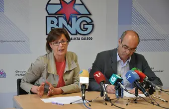 Carme Ad&aacute;n e Francisco Jorquersa en sede parlamentar